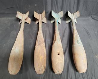 Lot # : 395 - Group of mortar shells movie prop
