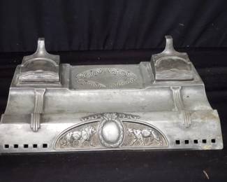 Lot # : 366 - Metal inkwell
