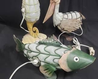 Lot # : 310 - Group of animal outdoor lights
