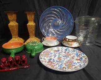 Lot # : 510 - Group of miscellaneous plates, candle holders,
