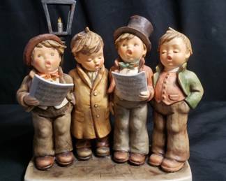 Lot # : 475 - Hummel Goebel figurine "Harmony in Four Parts"
