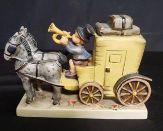 Lot # : 96 - Vintage Goebel Hummel "The Mail is Here"
