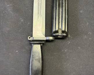 Lot # : 347z - Vintage WWII Bennett knife
