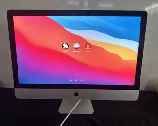 Lot # : 409 - iMac desk top monitor serial No. C02QF036FY10 E
