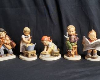 Lot # : 441 - Group of seven Hummel Goebel figurines
