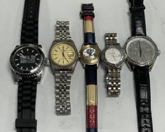Lot # : 443v - Used watches lot
