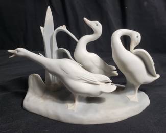 Lot # : 430 - Illadro group of ducks figurine
