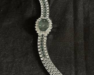 Lot # : 411v - Rhinestone ladies watch
