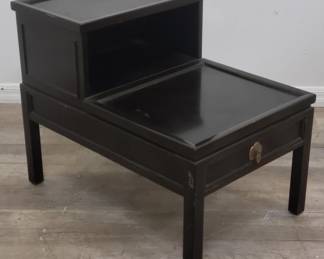 Lot # : 86 - Vintage black lacquered end table

