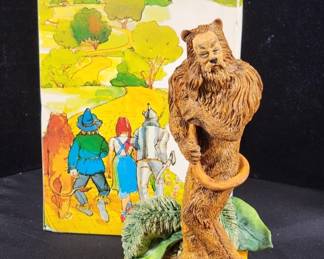 Lot # : 306 - Vintage Wizard of Oz Cowardly Lion sculpture
