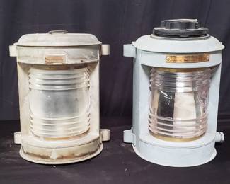 Lot # : 373 - Pair of nautical navigation lights
