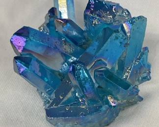 Lot # : 345v - Blue pointy quartz specimen
