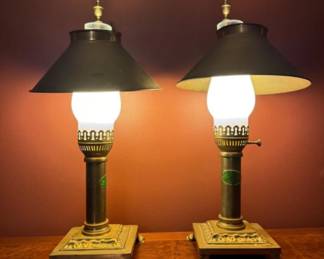 Vintage Orient Express Paris to Istanbul Clawfoot Brass Table Lamp	