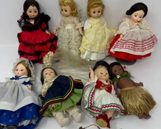 Madame Alexander International & Historical Doll Collection	