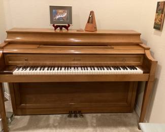 Acrosonic piano