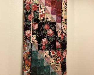Wall hanging quilt