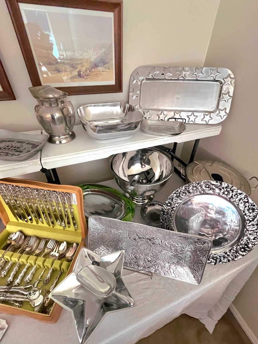 Estate Sale in Holladay! starts on 9/28/2024