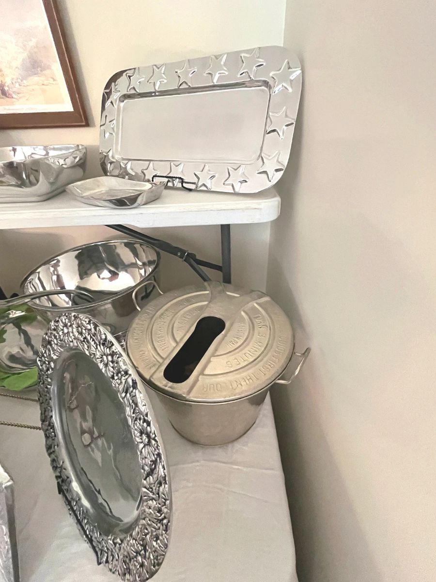 Estate Sale in Holladay! starts on 9/28/2024