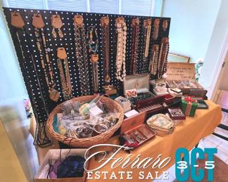 1,000's of fashion jewelry, scarves, belts, and accessories.