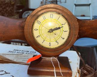Propeller Clock