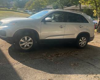 Kia Sorento XL 2011 with 67,000 miles runs well $6799 first day 