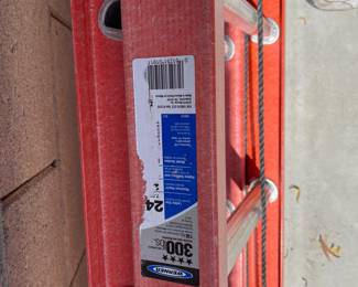 24' Extension Ladder 300lb 1-A
