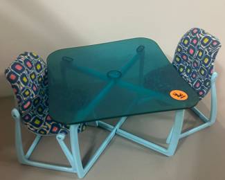 Barbie Dream House table W/2 chairs