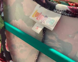 some lulurue w/ tags 