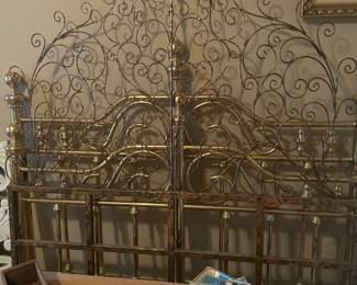 have 1 antique   iron headbaord only and one brass queen size bed frame 