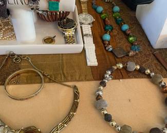  tons of costume jewelry !!