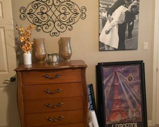 dovetailed -5 dr  wood chest of drawers -  lots of art here !!  