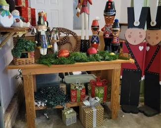 Outdoor Christmas decor