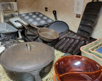Cast iron cookware