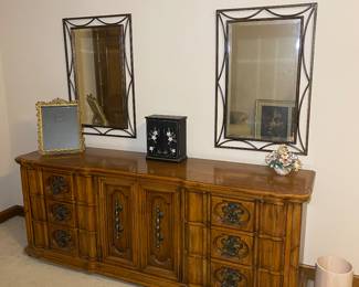 Thomasville Dresser 