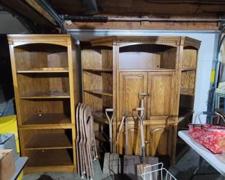 Entertainment center