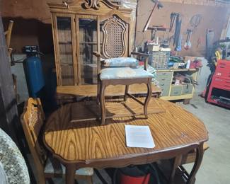 Dinning room table, chair, buffet and hutch