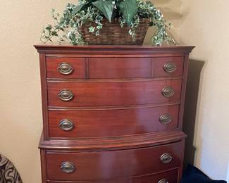 Chest of drawers