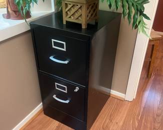 2 drawer locking file cabinet 