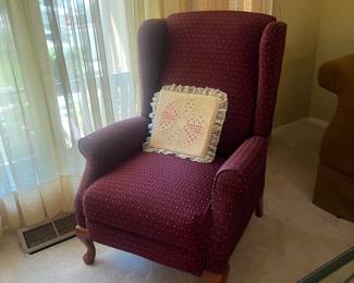 Wingback recliner
