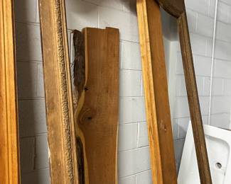 33 Huge Frame