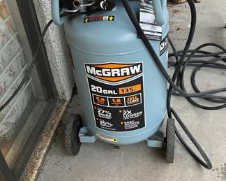 01 Tool Air compressor and hose