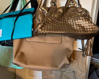 WOMENS BAGS AND PURSES
