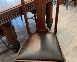 CHAIR FOR STUNNING DINING TABLE