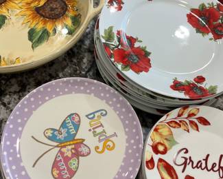 DINNERWARE