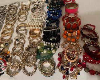 SAMPLE OF COSTUME JEWELRY - BRACELETS AND WATCHES