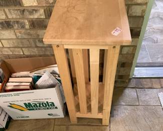 #14 Maple Wood Fern Stand - 12sq x 30 $20.00