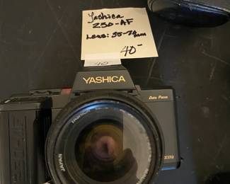 #179 Yashica 250-AF Lens 35-70MM camera $40.00