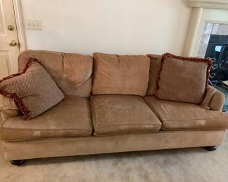 #18 Henredon Sofa (as is condition w/loose Back Cushions - 82" Long $100.00
