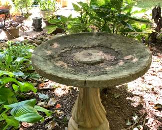 #54 Concrete bird bath 23x24 (as-is cracked) $30.00