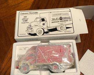 #7 Madison Lionel Train 1953 Ford C600 Cast Truck in Box $25.00